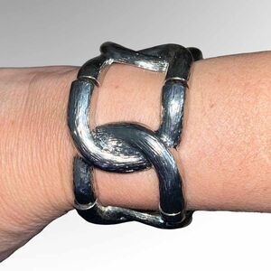 RJ GRAZIANO Chunky Slivertone Stretch Bracelet